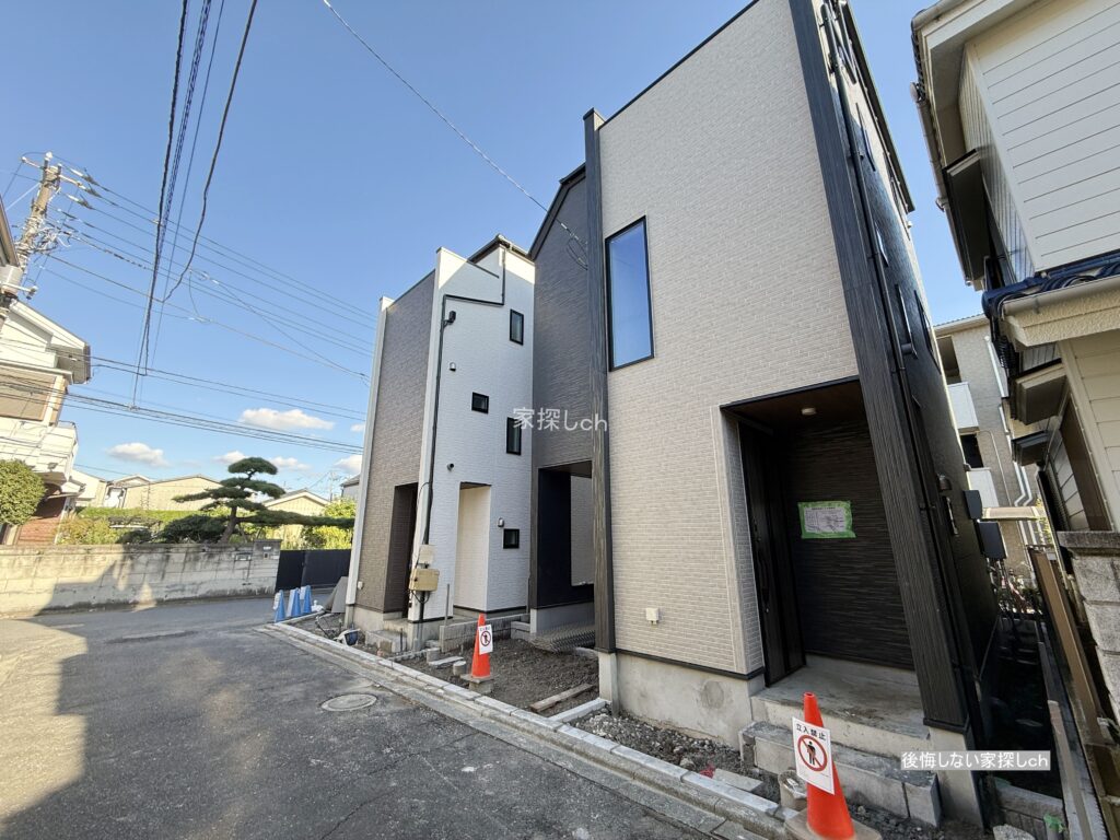 葛飾区南水元2丁目1号棟と周辺の住宅地